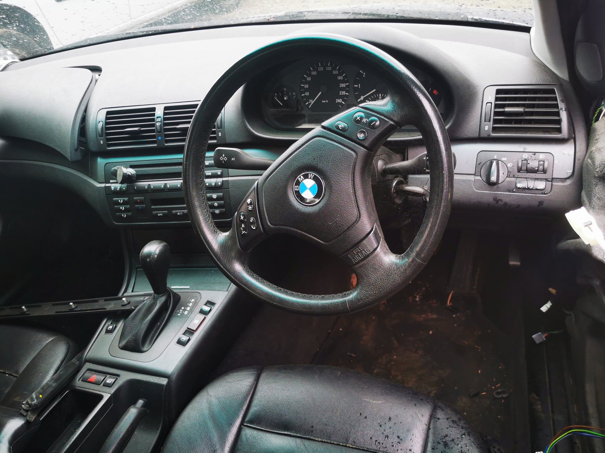 2000 BMW 3 SERIES LEFT FRONT DOOR LOCK, E46, SEDAN, EARLY TYPE, 09/98-09/00 51217011307 DOOR BOOT GATE LOCK