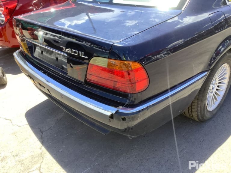 1999 BMW 7 SERIES RIGHT REAR DOOR LOCK, E38, 02/95-11/01 51228125672 DOOR BOOT GATE LOCK