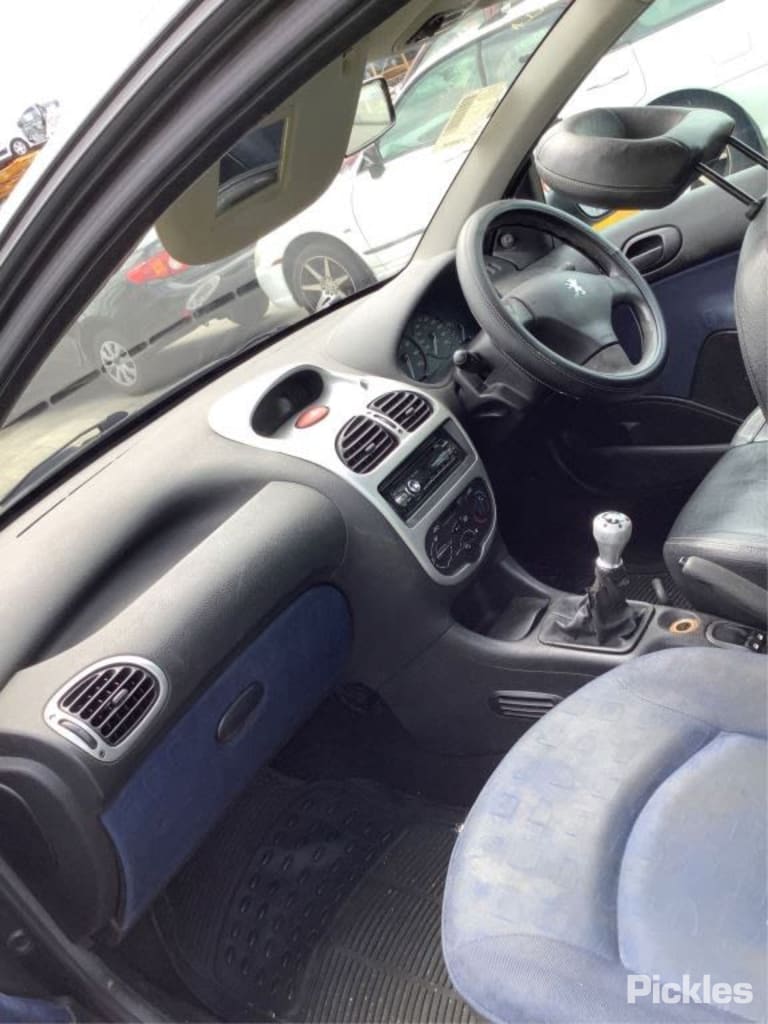 2003 PEUGEOT 206 1.6, VALEO BRAND, T1, 10/99-11/07 5802C9 STARTER