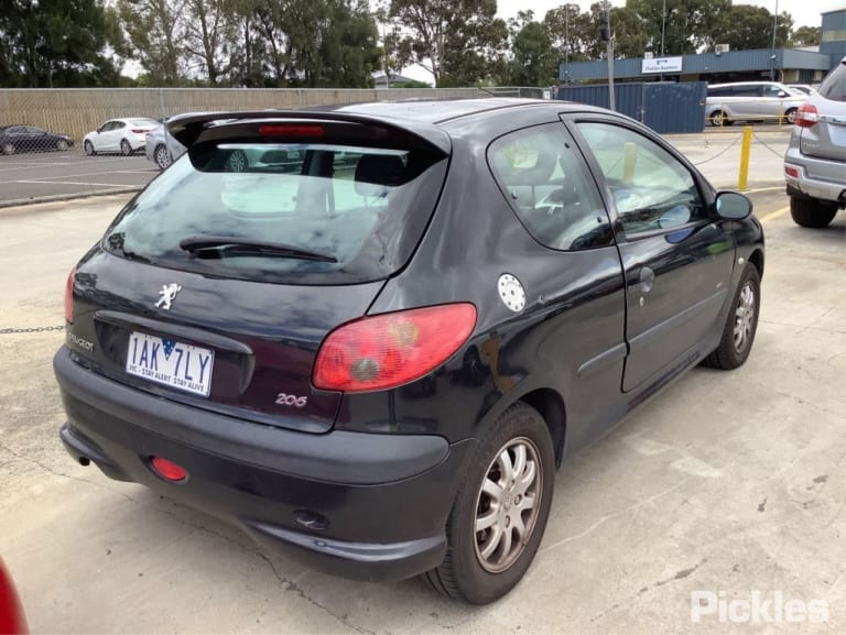 2003 PEUGEOT 206 1.6, VALEO BRAND, T1, 10/99-11/07 5802C9 STARTER