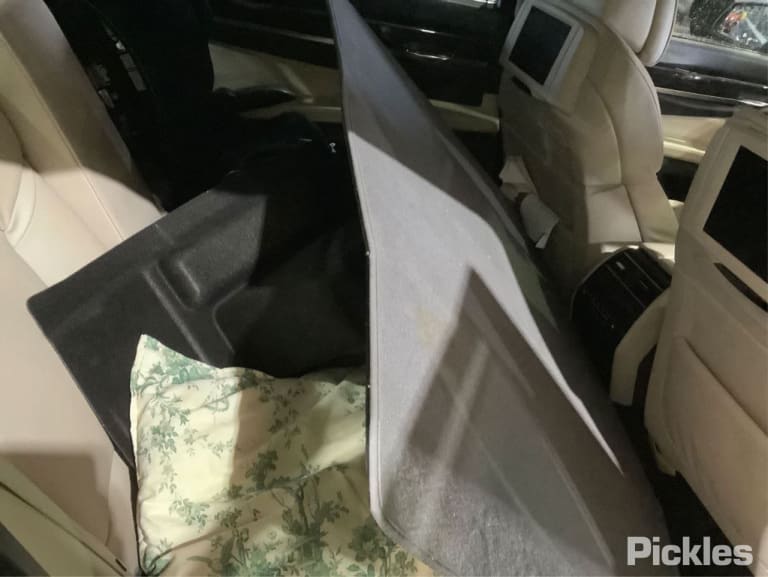 2009 BMW 7 SERIES LH REAR, SEAT BELT ONLY, F01/F02, 03/09-09/15  SEAT BELT STALK