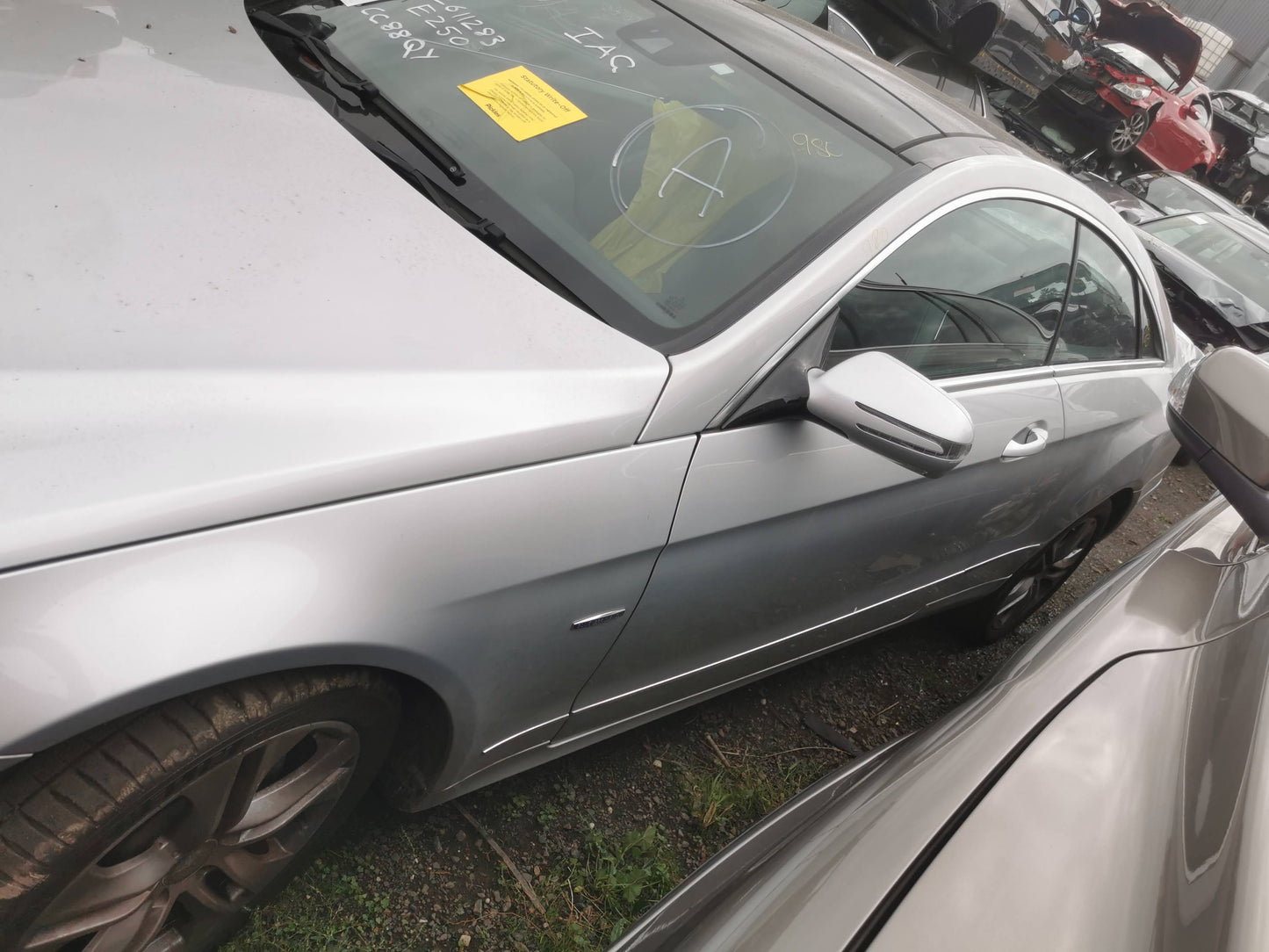 2009 MERCEDES E CLASS C207/A207, COUPE/CABRIO, 07/09- A2043300625 RIGHT FRONT HUB ASSEMBLY