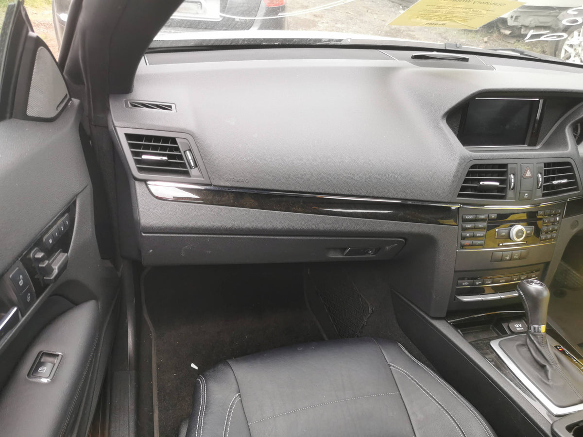 2009 MERCEDES E CLASS FRONT PREFUSE BOX, C207/A207, COUPE/CABRIO, 07/09-  FUSE BOX