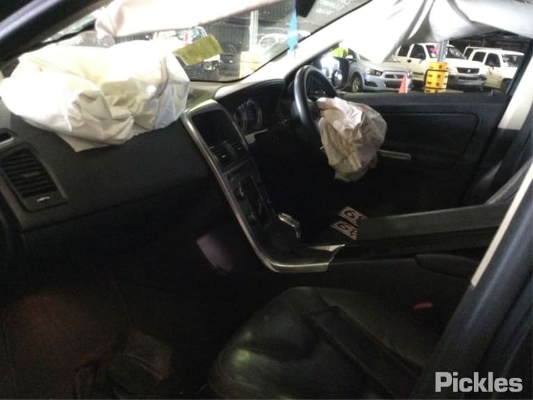 2013 VOLVO XC60 DZ, 02/09-04/17 31457679 RIGHT FRONT DOOR
