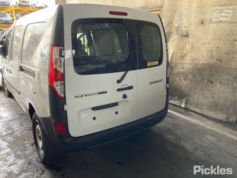 2021 RENAULT KANGOO X61, 10/12- 807205868R RIGHT FRONT WINDOW REG MOTOR