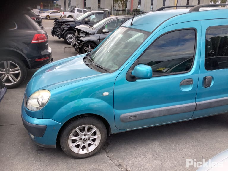 2010 RENAULT KANGOO CD PLAYER, W/ MP3/BLUETOOTH, X61, 10/10-  RADIO CD DVD SAT TV