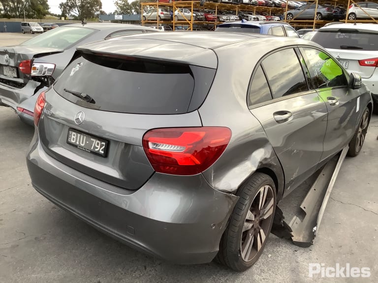 2018 MERCEDES A CLASS KNEE, W176, 09/12-03/18 A1768600402 RIGHT AIRBAG