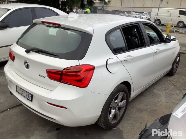 2016 BMW 1 SERIES BUMPER REFLECTOR, F20, HATCH, 06/15-04/19 63147363788 RIGHT TAILLIGHT