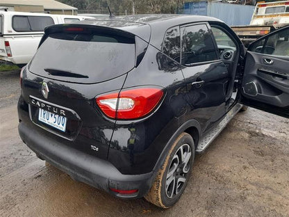 2015 RENAULT CAPTUR J87, 08/14- 631015072R LEFT GUARD