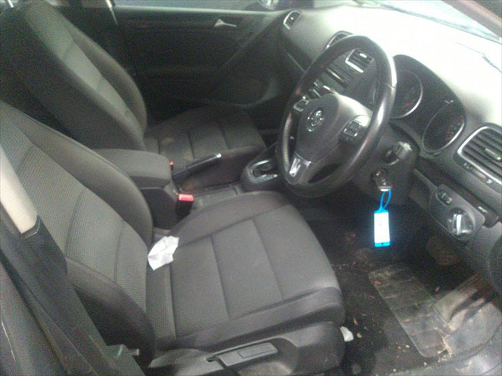 2011 VOLKSWAGEN GOLF GEN 6, HATCH, STANDARD, NON PARK SENSOR TYPE, 10/08-03/13 5K6807421 REAR BUMPER