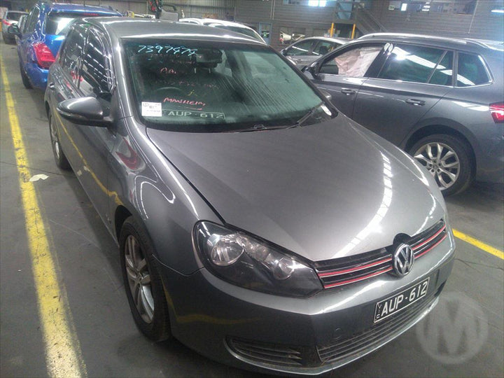 2011 VOLKSWAGEN GOLF GEN 6, COMFORTLINE/TRENDLINE, HALOGEN TYPE, 10/08-03/13 5K2941006H RIGHT HEADLAMP