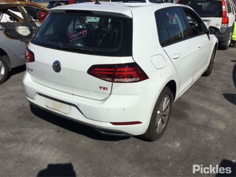 2017 VOLKSWAGEN GOLF GEN 7, HATCH, STANDARD/GTi/R-LINE, LED TYPE, 03/17-08/20 5G0945095Q LEFT TAILLIGHT