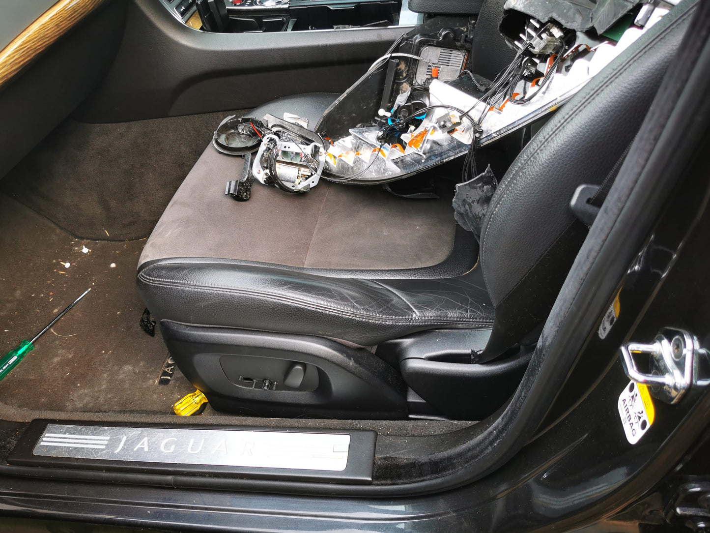 2013 JAGUAR XF LH REAR DOOR LOCK, NON KEYLESS TYPE, X250, 06/08-05/15 C2Z11456 DOOR BOOT GATE LOCK