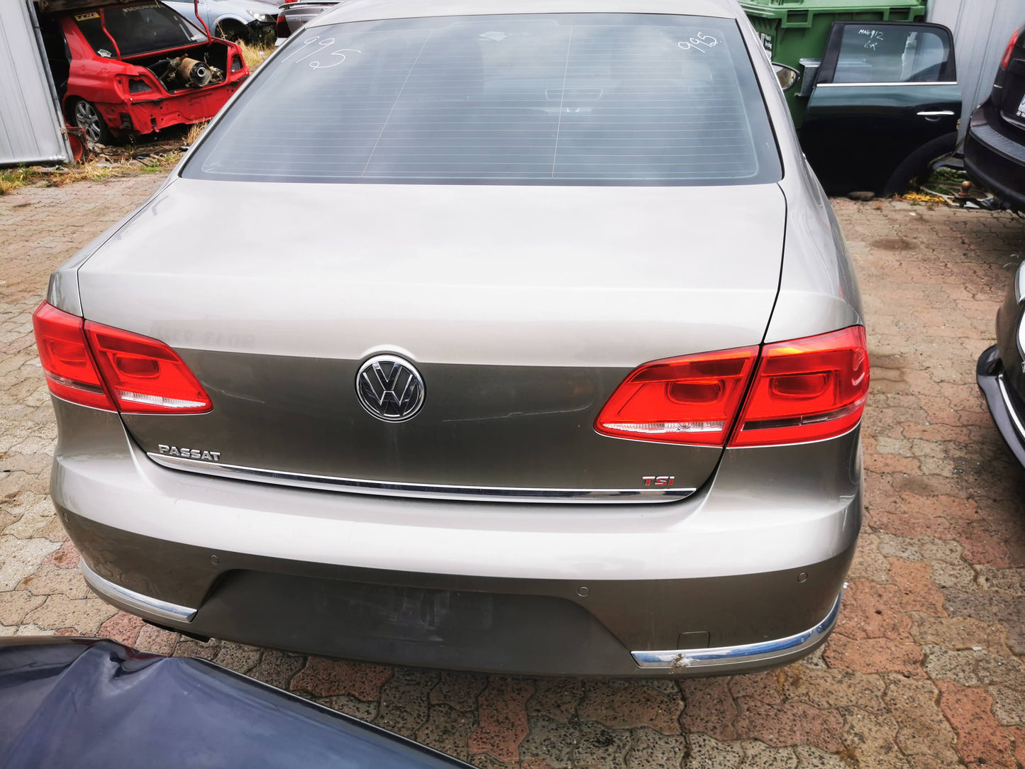 2012 VOLKSWAGEN PASSAT 3C/MK6 B7, SEDAN/WAGON, 09/10-05/15 3AA837461B LEFT FRONT WINDOW REG MOTOR