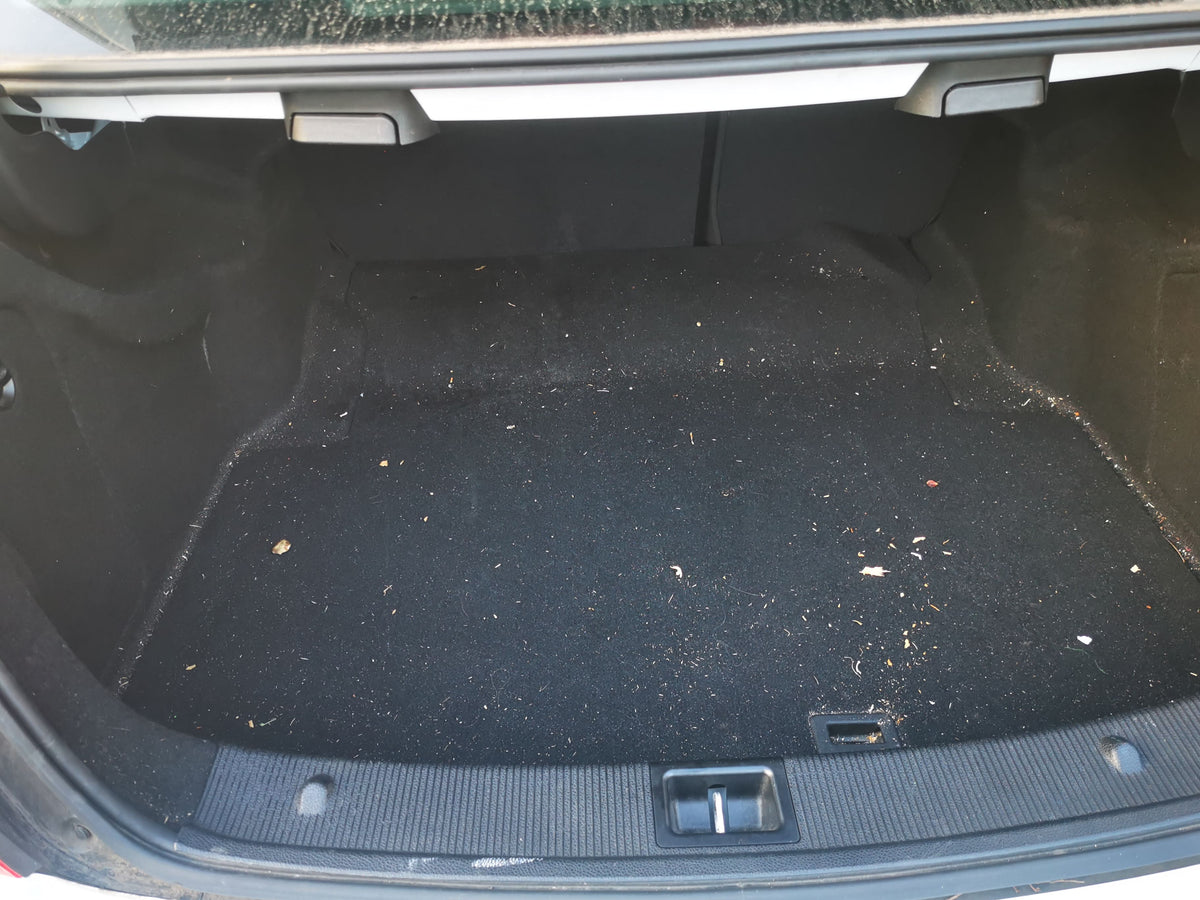 2013 MERCEDES C CLASS W204/S204, SEDAN/WAGON, 07/07-07/14 A2048800118 LEFT FRONT DOOR