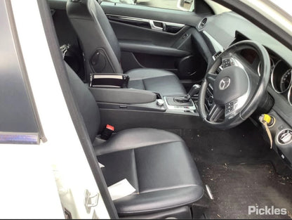 2013 MERCEDES C CLASS LEFT FRONT DOOR LOCK, W204/S204, NON KEYLESS ENTRY TYPE, 07/07-07/14 A2047202935 DOOR BOOT GATE LOCK