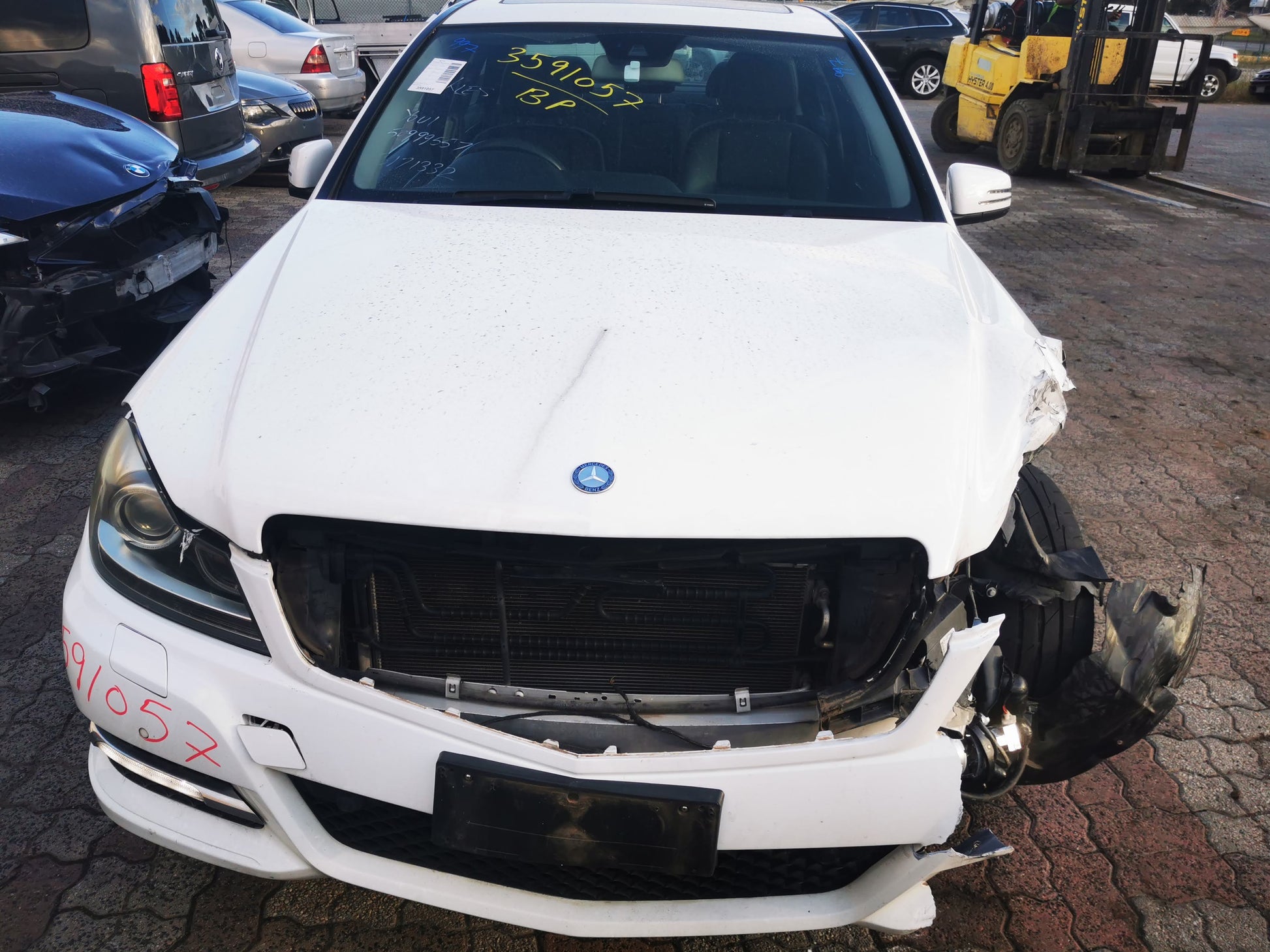 2013 MERCEDES C CLASS RADIATOR GRILLE, W204/S204, STANDARD/CLASSIC/ELEGANCE/AVANTGARDE, 3 STRIPE, SILVER TYPE, 05/11-07/14  GRILLE