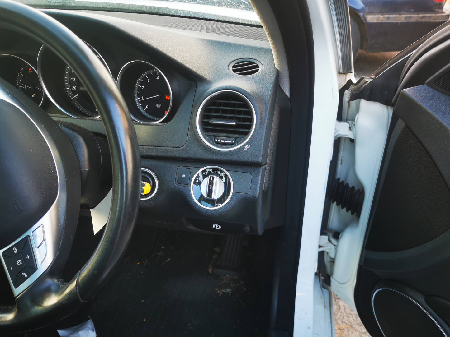 2013 MERCEDES C CLASS RH FRONT, SEAT BELT ONLY, W204/S204, SEDAN/WAGON, 05/11-07/14  SEAT BELT STALK