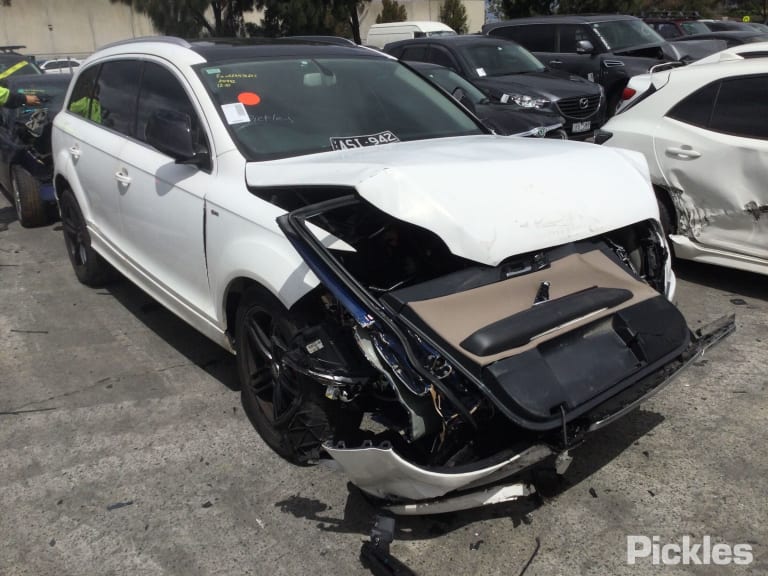 2009 AUDI Q7 4L, IN TAILGATE, 09/06-09/09 4L0 945 093 F LEFT TAILLIGHT