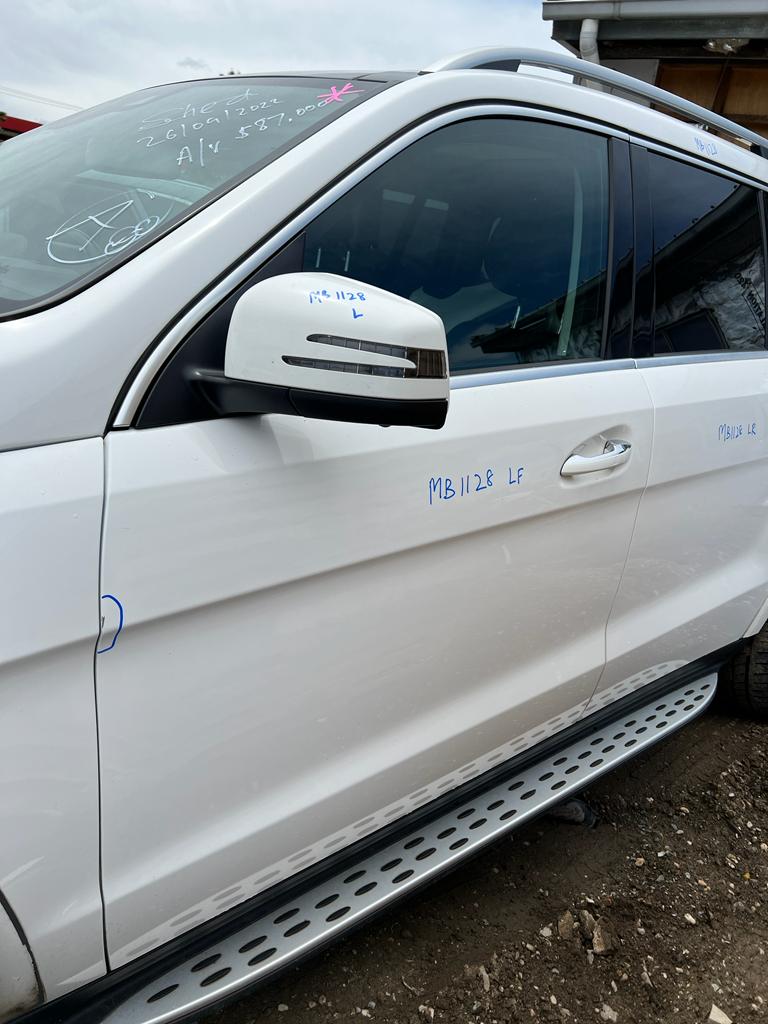 2018 MERCEDES GLS CLASS X166, 01/16-07/19 A 166 730 03 05 LEFT REAR DOOR WINDOW