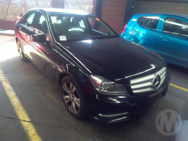 2012 MERCEDES C CLASS RIGHT FRONT DOOR LOCK, W204/S204, NON KEYLESS ENTRY TYPE, 07/07-07/14 A2047202835 DOOR BOOT GATE LOCK