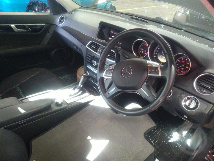 2012 MERCEDES C CLASS W204/S204, 05/11-07/14 A2047251810 RIGHT FRONT DOOR WINDOW