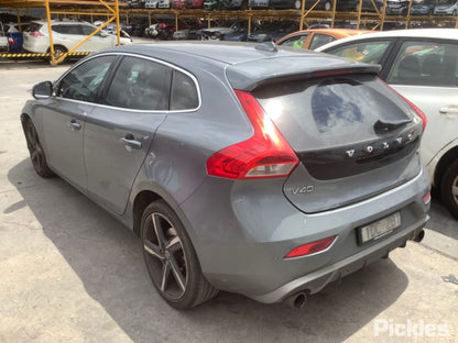 2015 VOLVO S40 M SERIES, W/ PARK ASSIST TYPE, 02/13- 39820427 REAR BUMPER