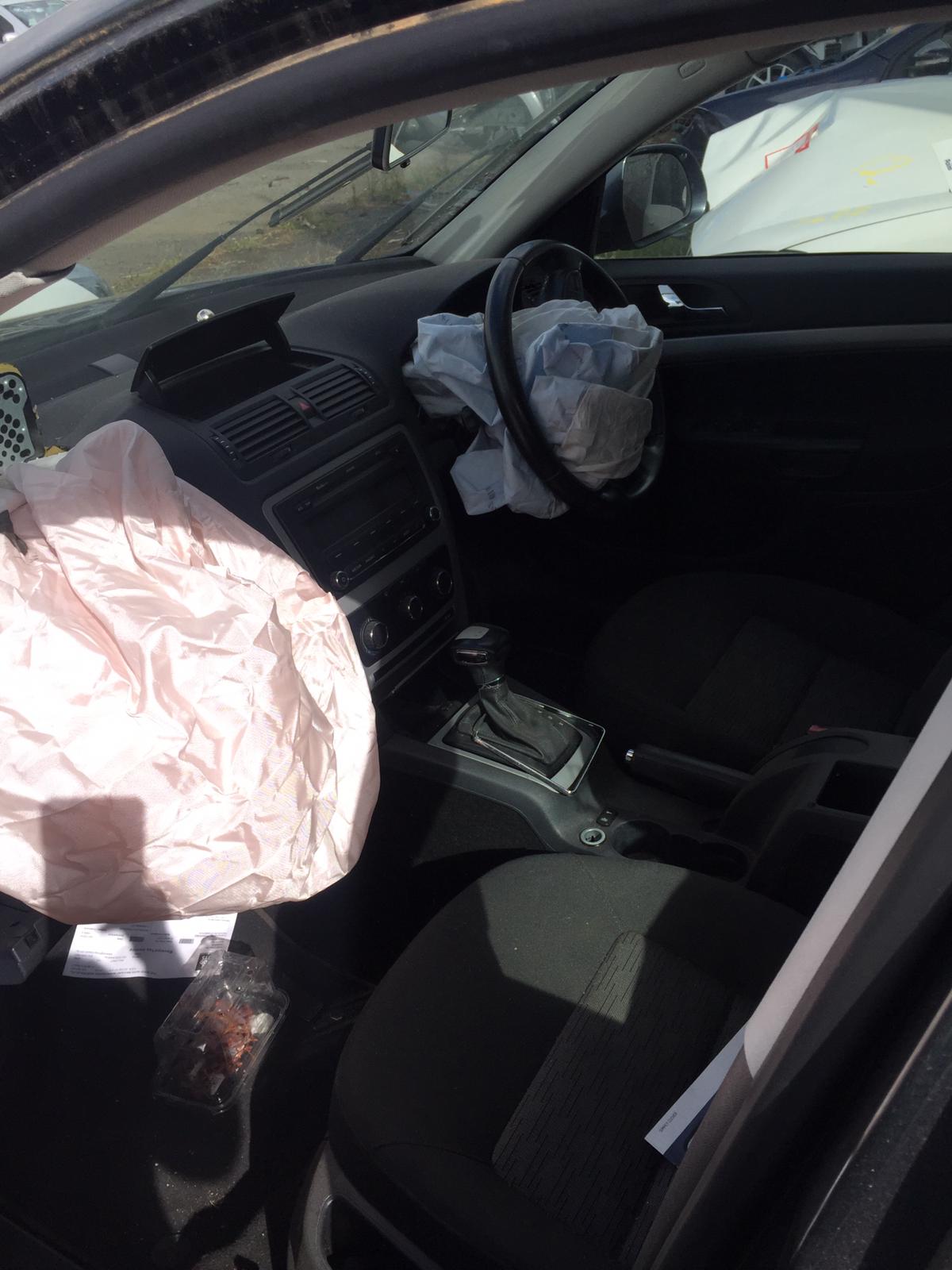 2013 SKODA OCTAVIA 1Z, AMBIENTE/RS, MANUAL FOLD, NON SURROUND LIGHT TYPE (6XD), 02/09-10/13 3T0857537 LEFT DOOR MIRROR