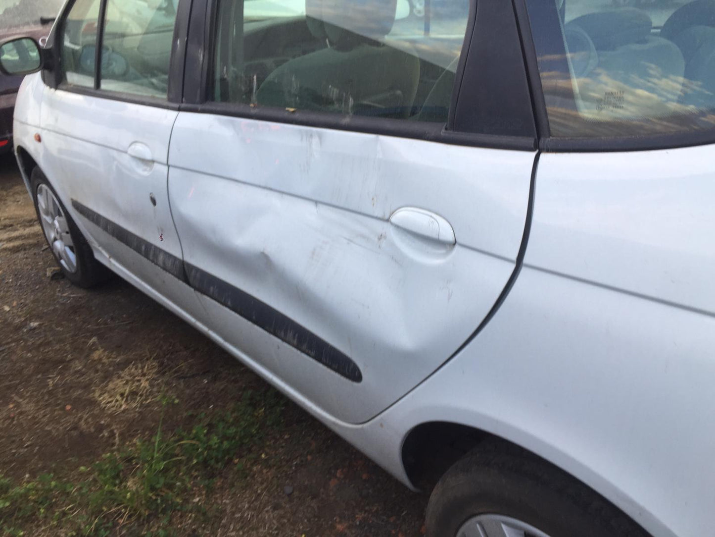 2003 RENAULT SCENIC J64, 2WD, 05/01-12/04 7751474880 LEFT GUARD