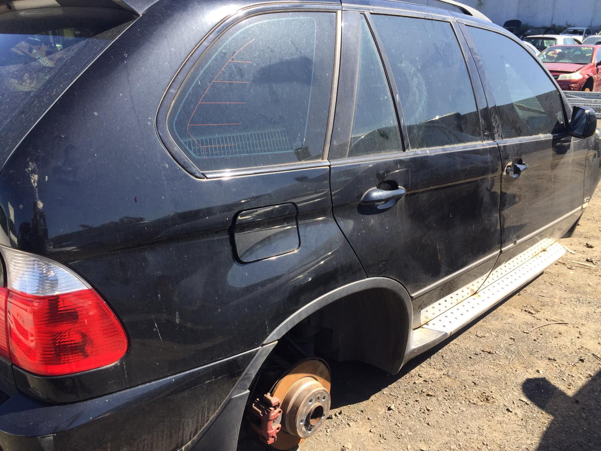 2003 BMW X5 RIGHT REAR DOOR LOCK, POWER, E53, 11/00-12/06 51228402602 DOOR BOOT GATE LOCK
