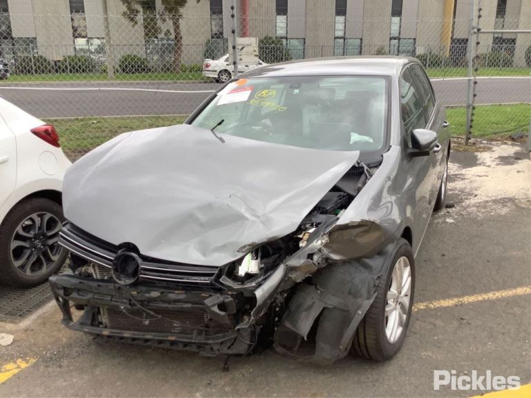 2009 VOLKSWAGEN GOLF GEN 6, HATCH, FRONT, NON SUNROOF TYPE, BEIGE, 10/08-03/13 1K0947105T COURTESY LIGHT