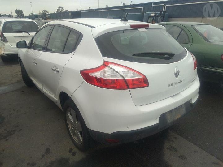 2011 RENAULT MEGANE BUMPER BAR (UPPER), X32/B95, 5DR HATCH, SPORT EDITION/PRIVILEGE, W/ PARK SENSOR TYPE, 09/10-06/13 850224667R REAR BUMPER
