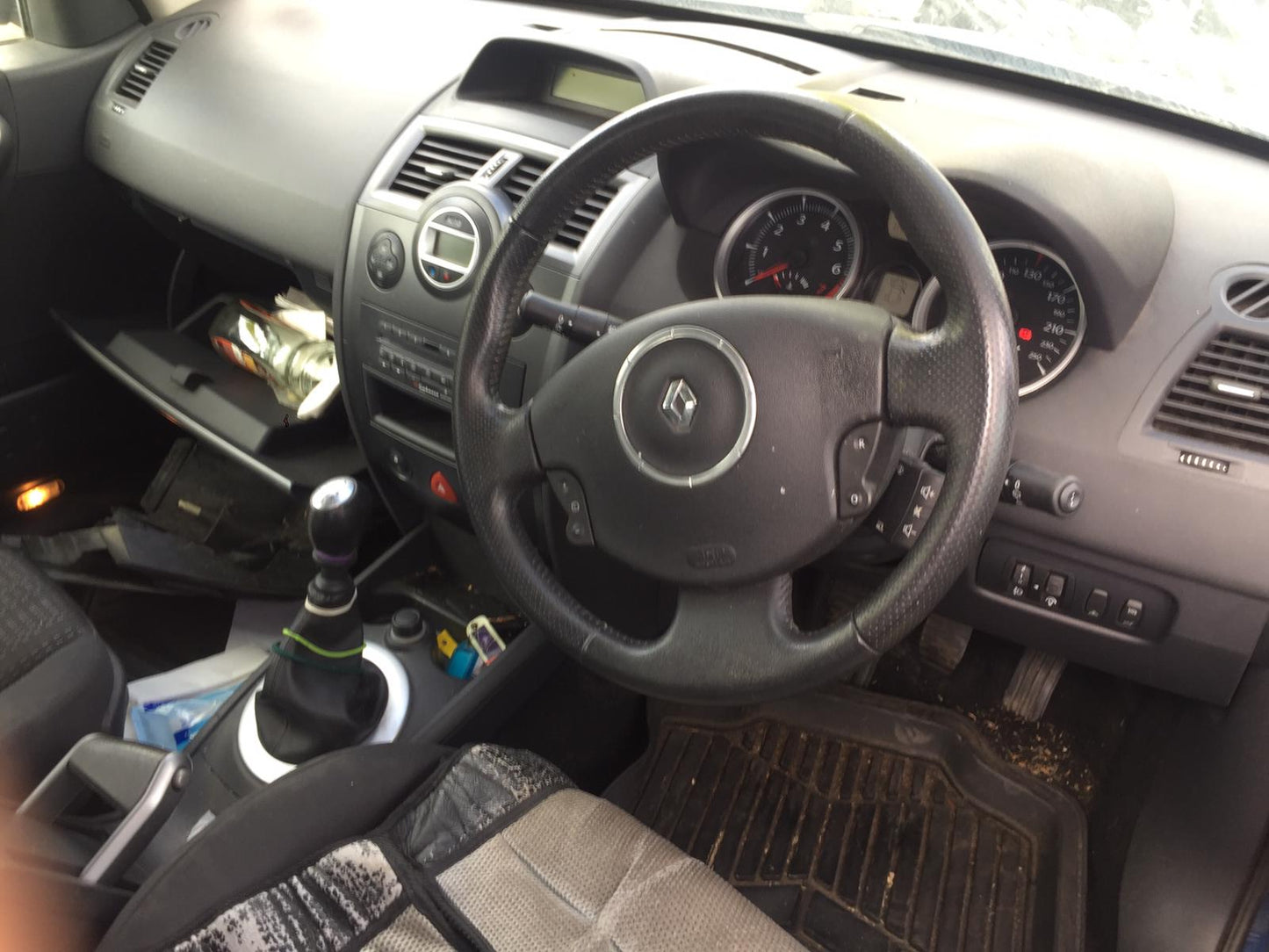 2007 RENAULT MEGANE X84, 12/03-08/10 8200315046 PWR DR WIND SWITCH