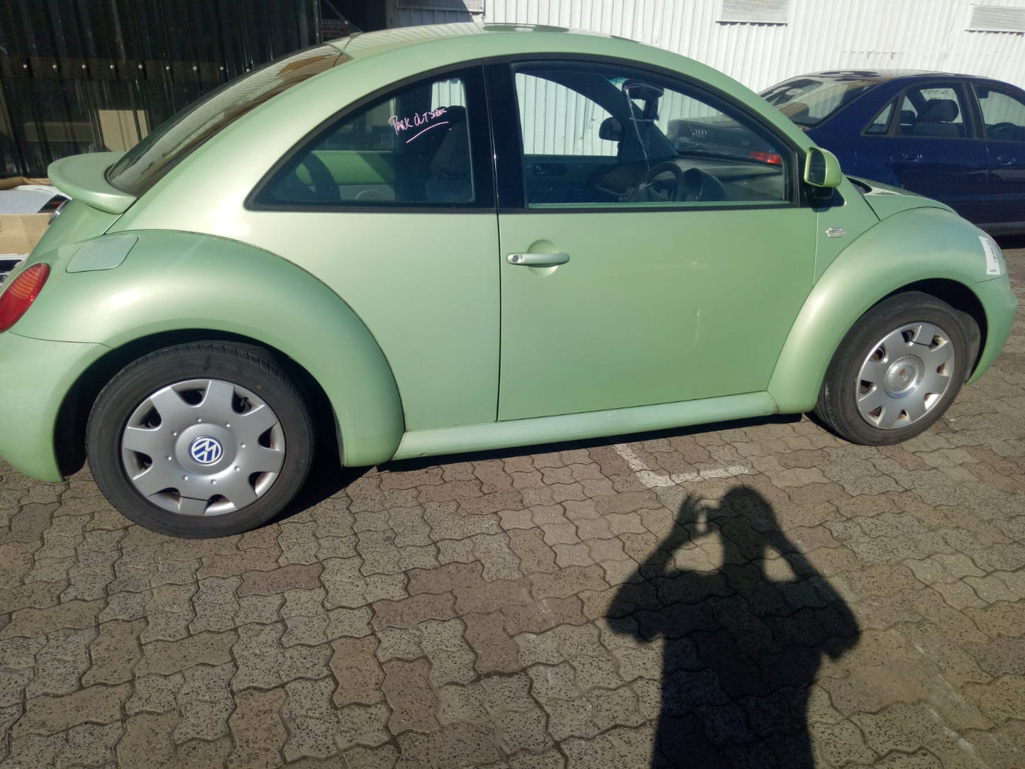 2001 VOLKSWAGEN BEETLE ON PLASTIC MODULE P/N 1C0907379C, ON MOTOR P/N 1J0614117E, 10/00-09/05 1J0614117E ABS PUMP MODULATOR