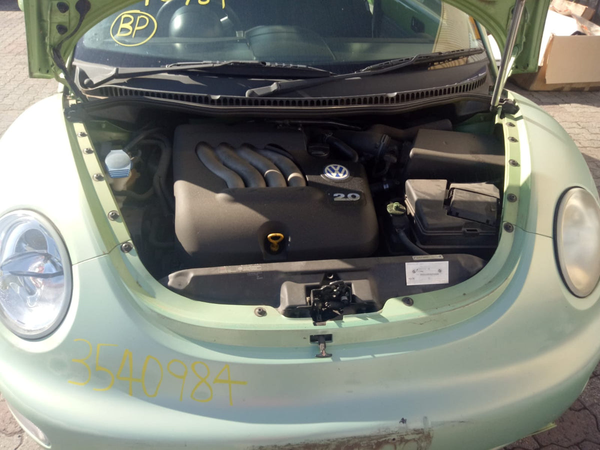 2001 VOLKSWAGEN BEETLE ON PLASTIC MODULE P/N 1C0907379C, ON MOTOR P/N 1J0614117E, 10/00-09/05 1J0614117E ABS PUMP MODULATOR