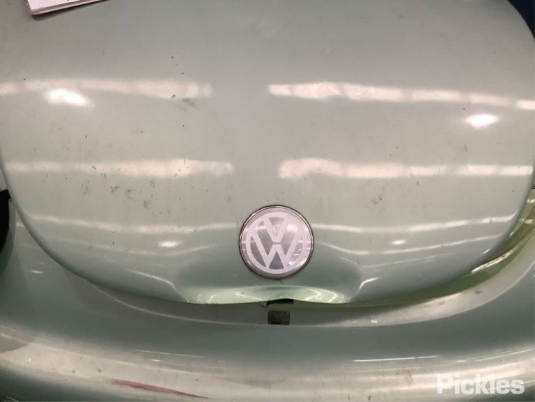 2000 VOLKSWAGEN BEETLE LEFT FRONT DOOR LOCK, 01/00-09/05  DOOR BOOT GATE LOCK