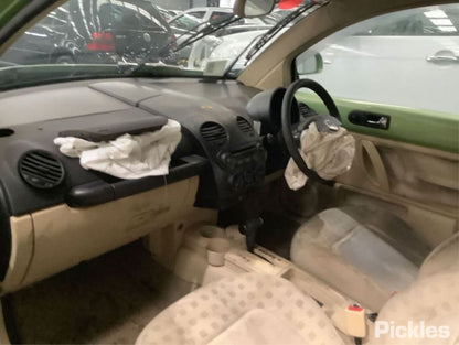 2000 VOLKSWAGEN BEETLE LEFT FRONT DOOR LOCK, 01/00-09/05  DOOR BOOT GATE LOCK
