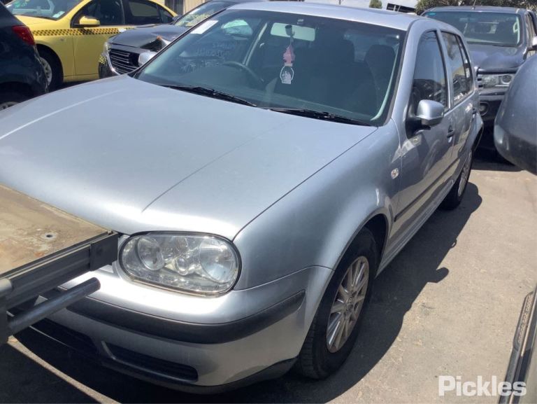 2001 VOLKSWAGEN GOLF GEN 4, HALOGEN TYPE, 4 GLOBES, W/ FOG, 09/98-06/04 (AUS ONLY) 1J2941017A LEFT HEADLAMP
