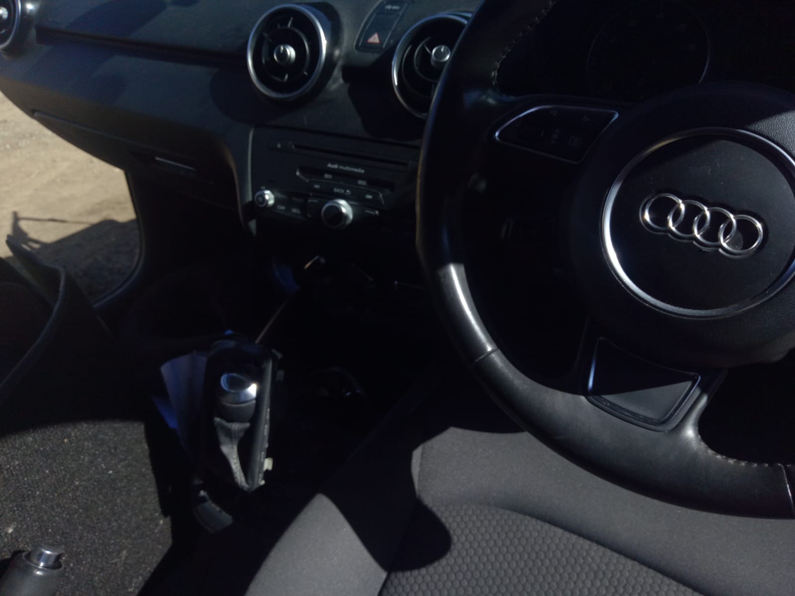 2011 AUDI A1 DISPLAY UNIT, RMC TYPE, 8X, 12/10-10/12 8X0857273B RADIO CD DVD SAT TV