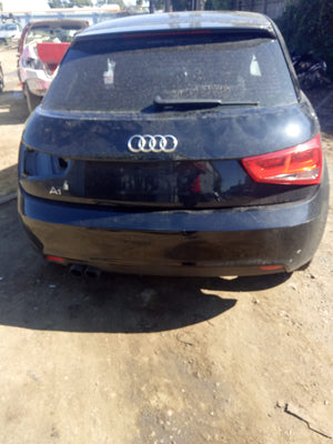 2011 AUDI A1 FRONT (CENTRE), NON SUNROOF SWITCH TYPE, BLACK, MK 1, 8X, 12/10-12/18 8X0947135AH COURTESY LIGHT