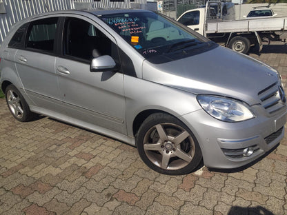 2011 MERCEDES B CLASS W245, 09/08-06/11 A1697350100 LEFT REAR DOOR WINDOW