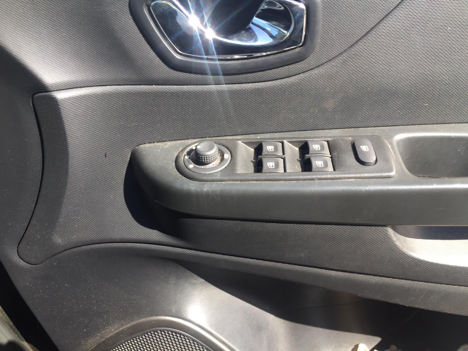 2016 RENAULT CAPTUR J87, IN BODY, NON DARK TINT TYPE, 08/14-05/17 265557367R LEFT TAILLIGHT