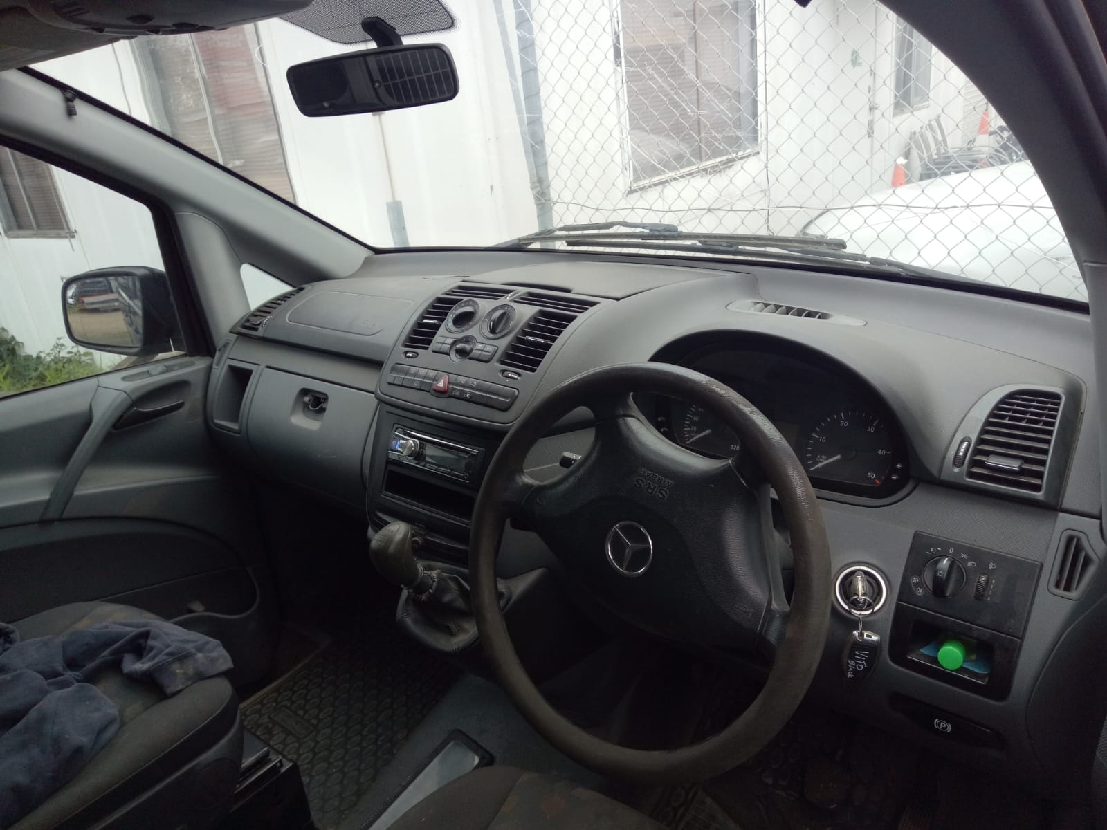 2010 MERCEDES VITO 639, DOOR REGULATOR ONLY, 05/04-02/15 A6399002900 LEFT FRONT WINDOW REG MOTOR