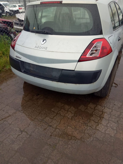 2006 RENAULT MEGANE X84, SEDAN/HATCH, BLACK, MANUAL FOLDING, 5 PIN TYPE, 12/03-08/10 7701068373 LEFT DOOR MIRROR