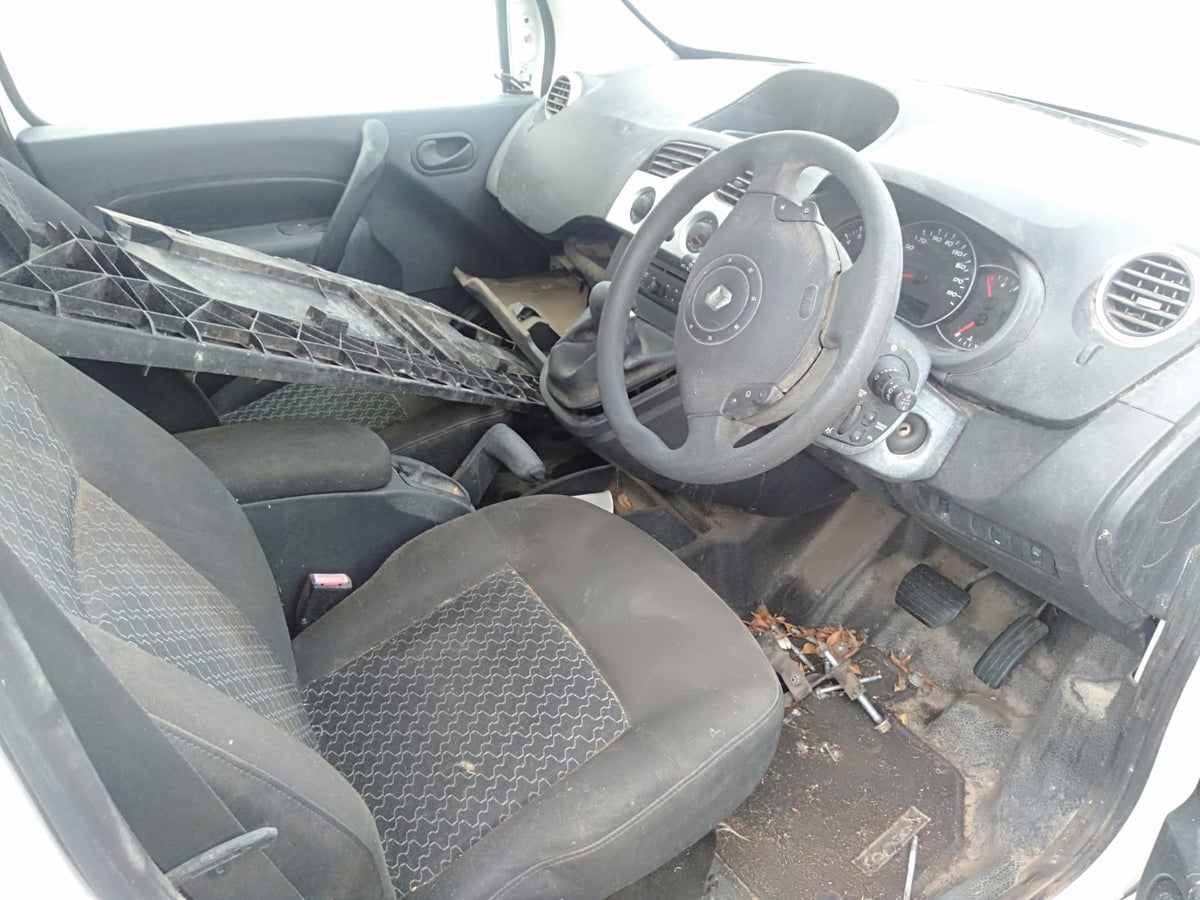 2011 RENAULT KANGOO X61, 10/10-10/12 807212230R LEFT FRONT WINDOW REG MOTOR