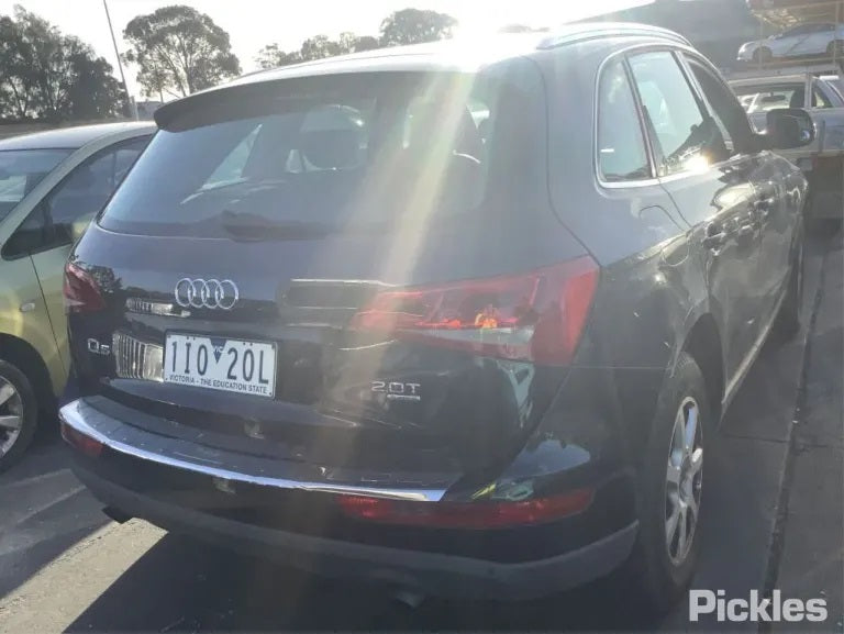 2011 AUDI Q5 8R, MANUAL FOLD, NON LANE CHANGE ASSIST TYPE (6XC/7Y0 1PLUG, 7 WIRE), 03/09-11/14 8R2857409J LEFT DOOR MIRROR