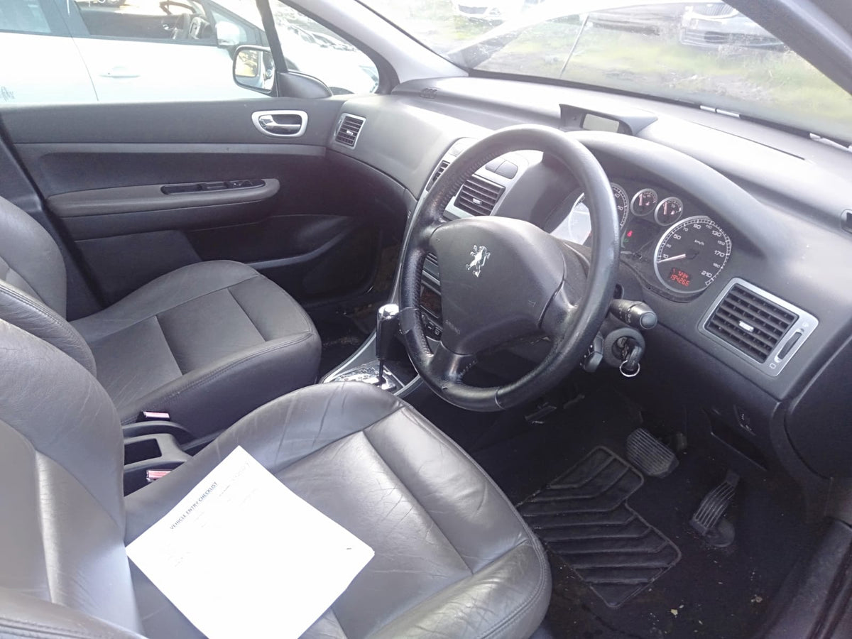 2004 PEUGEOT 307 T5-T6, POWER, NON FOLDING (1 PLUG TYPE), 12/01-12/09 8149CF LEFT DOOR MIRROR