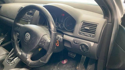 2014 VOLKSWAGEN GOLF GEN 7, HATCH, STANDARD, TRENDLINE/COMFORTLINE, NON LED TYPE, NON TINTED TYPE, 03/13-03/17 5G0945095M LEFT TAILLIGHT