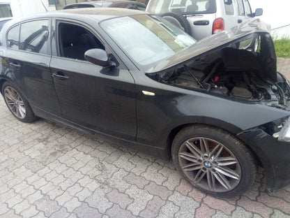 2009 BMW 1 SERIES E87, HATCH, 10/04-09/11 41517191012 LEFT FRONT DOOR WINDOW