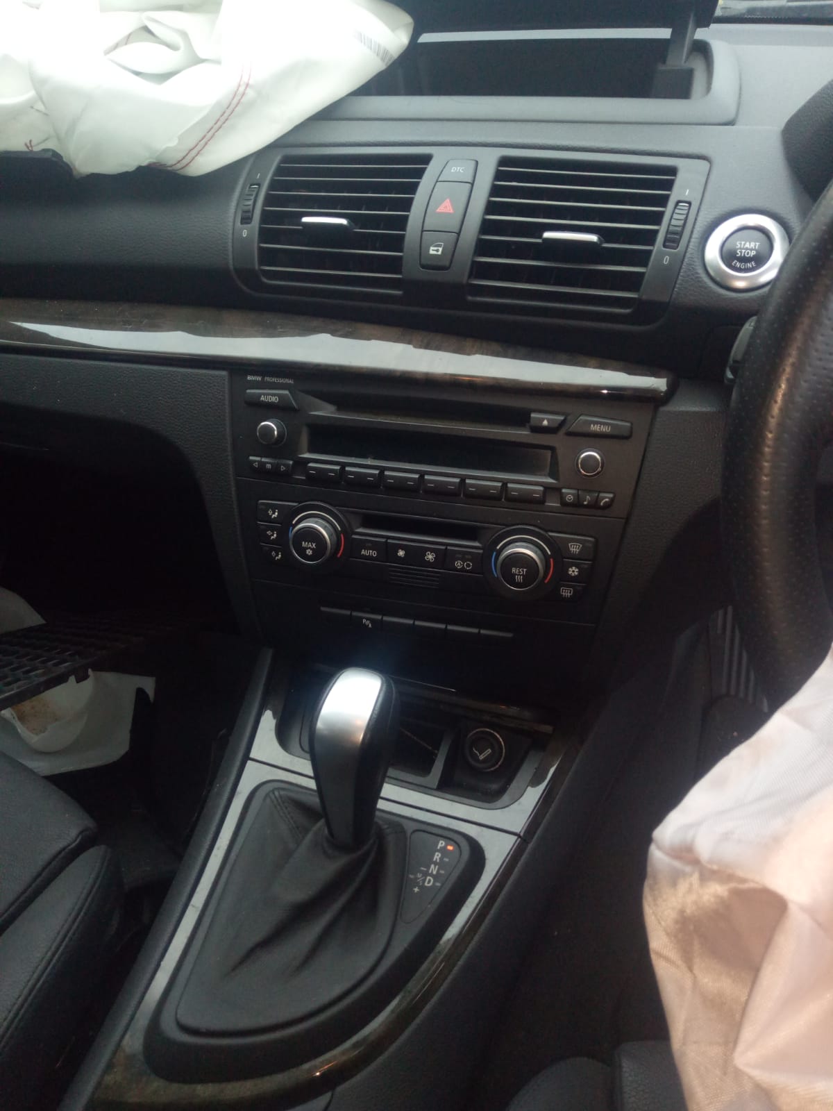 2009 BMW 1 SERIES E87, HATCH, 10/04-09/11 41517191012 LEFT FRONT DOOR WINDOW